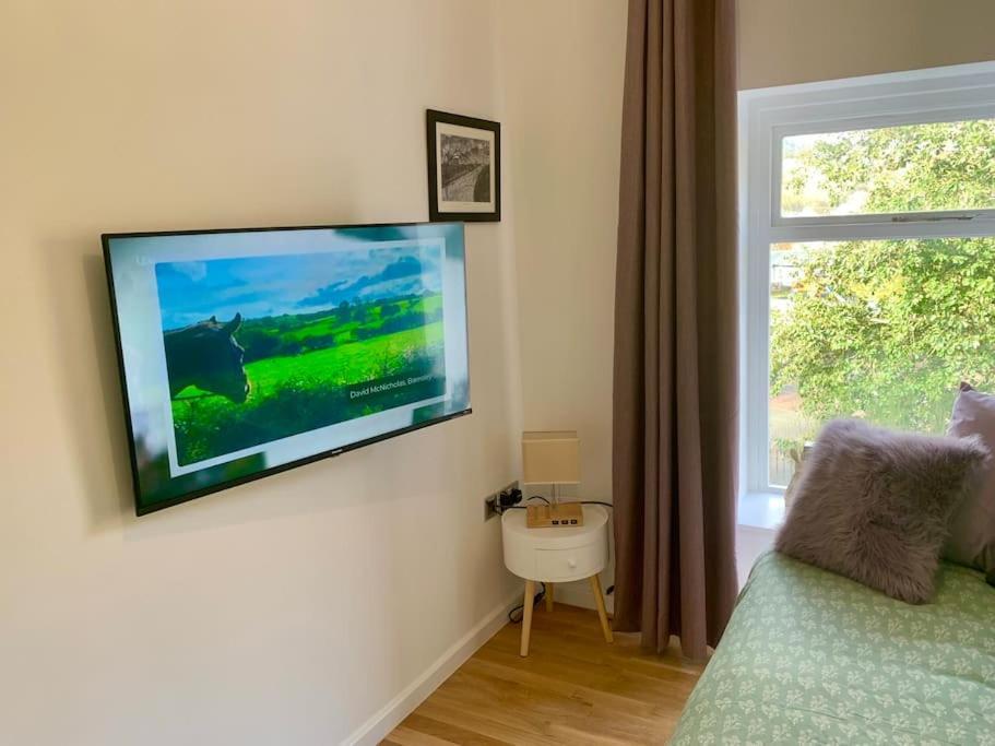 Renovated Miner'S Cottage - Family & Dog Friendly Abertillery Kültér fotó